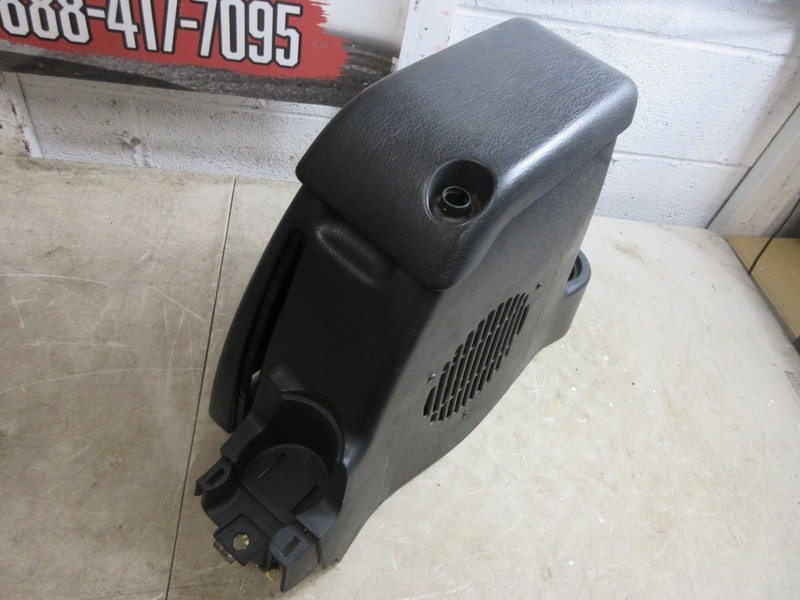 2003-2006 Jeep Wrangler TJ OEM Center Console Assembly w/ Subwoofer 56038743