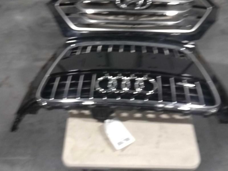 2015 AUDI Q7 Grille OEM Black 4DR SUV 4L0853651HT94 Used 148K Miles