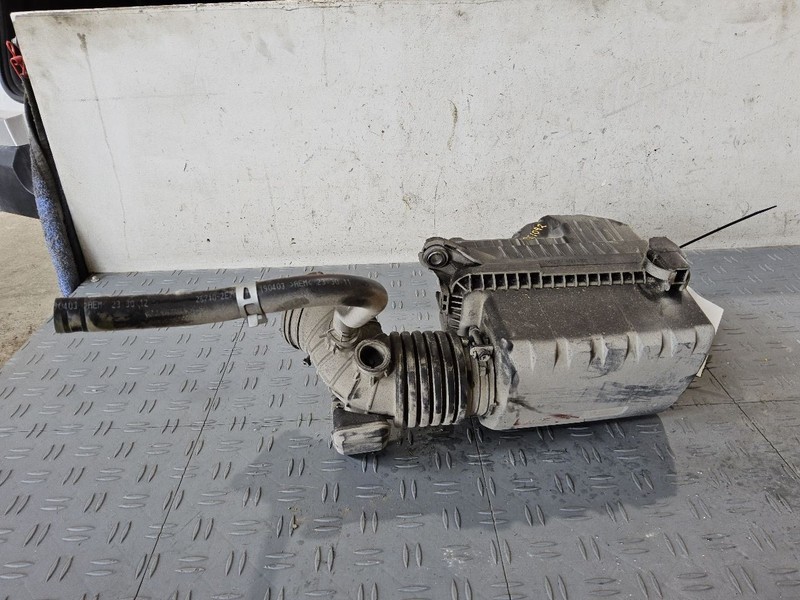 2020-2024 Kia Soul Air Cleaner Intake Box Assembly 2.0L
