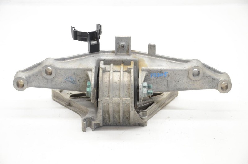 97-04 Porsche Boxster 2.7L Rear Differential Mounting Bracket 98637530901