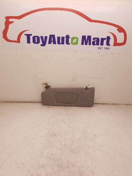 Driver Sun Visor Illuminated With Garage Door Opener Fits 02-04 AVALON 165776