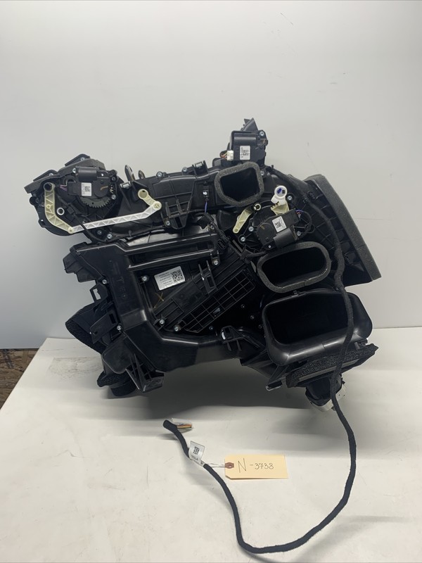 21-23 TESLA MODEL 3 HVAC AC AIR HEATER CORE BLOWER MOTOR HOUSING BOX N-3738 S3