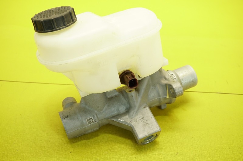 π
2018-2020 FORD F150 OEM.BRAKE MASTER CYLINDER MANUAL PARKING BRAKE HL3Z2140A