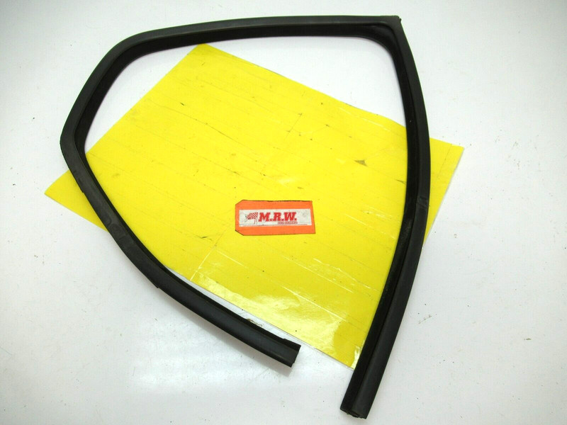 DOOR GLASS RUBBER SEAL RUN CHANNEL TRACK RIGHT REAR RR RH R 08-12 ESCAPE MARINER