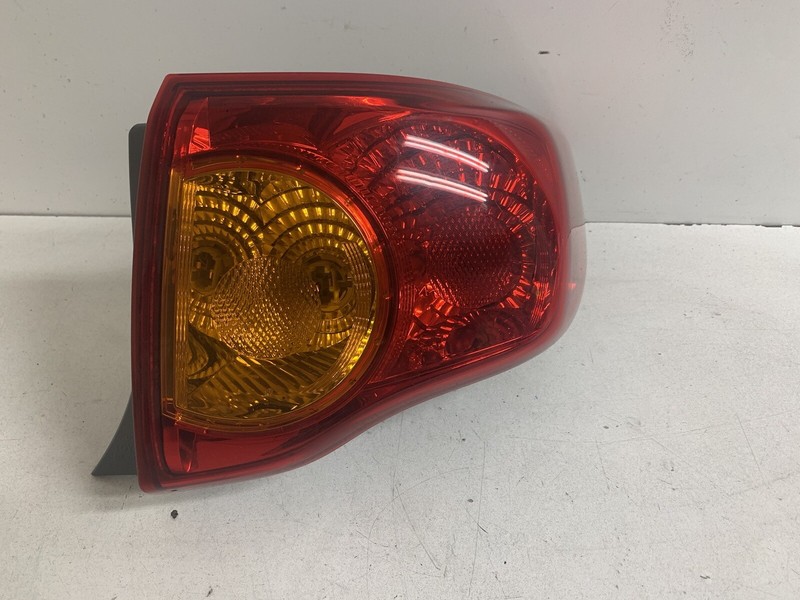 2003-2004 Audi A4 Sedan Right Passenger Tail Light Lamp Taillight Taillamp Oem