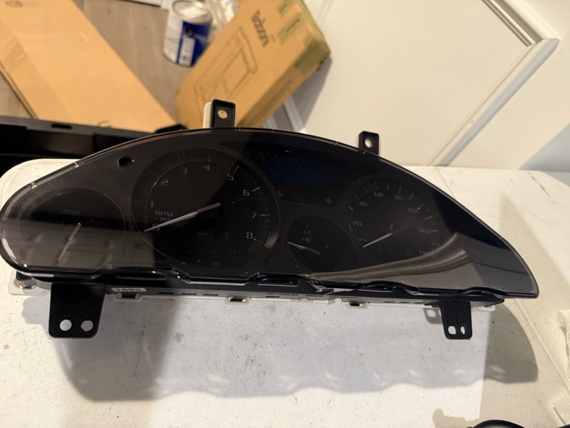 2013 to 2014 Buick Enclave Instrument Gauge Cluster Speedometer OEM 170,884 MILE