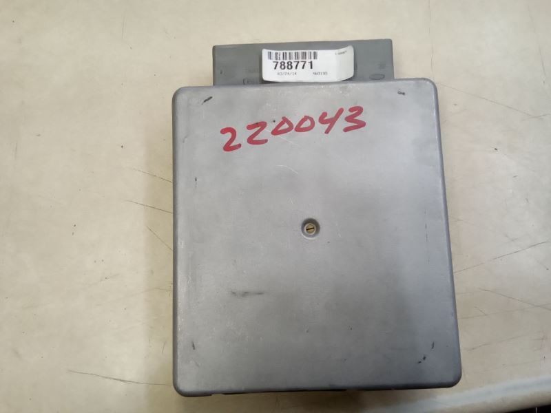 Engine ECM Electronic Control Module Under Center Dash Fits 97 MAZDA 626 119243