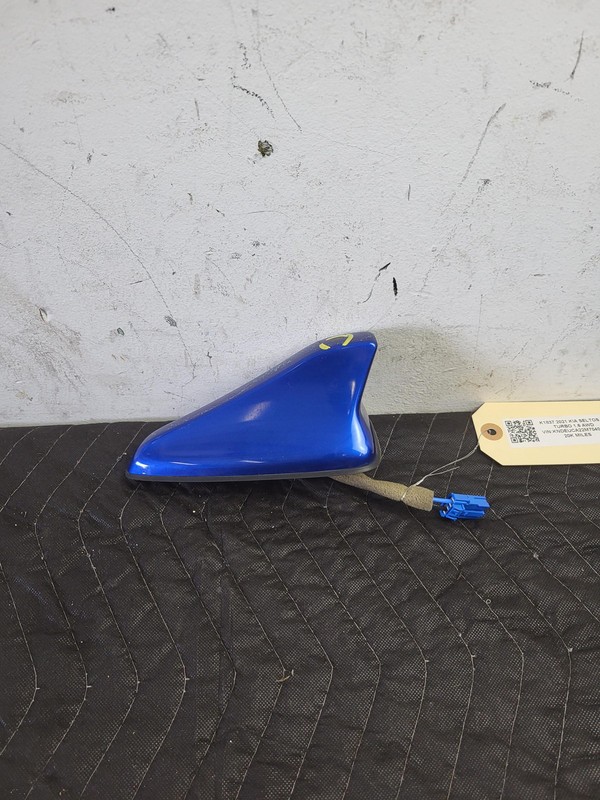 Used Oem Kia Exterior Roof Shark Antenna for 2021-2023 Seltos