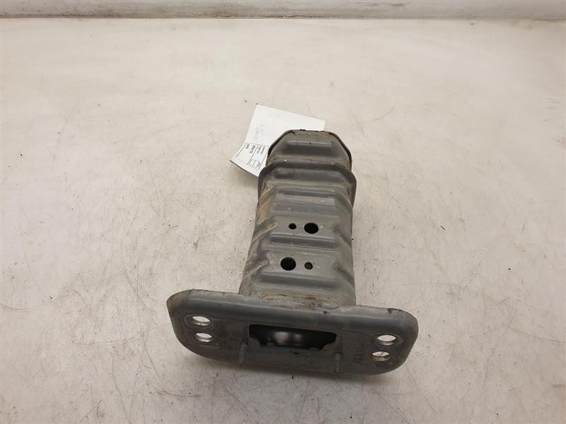 06-14 TOYOTA YARIS DRIVER SIDE BUMPER REINFORCEMENT BAR BRACKET