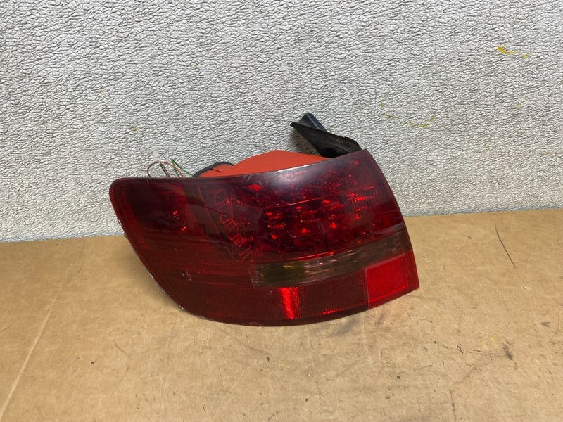 2006 2007 2008 Audi A6 Avant Wagon Left Driver LH Side Tail Light OEM X4992 DW