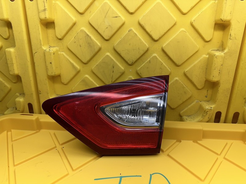 2013-2016 FORD FUSION REAR RIGHT PASSENGER SIDETAIL LIGHT LIGHT OEM