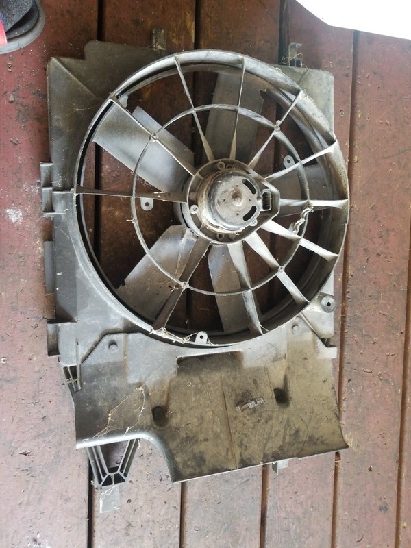1993 Pontiac firebird Radiator Fan Motor Fan Ass 8-350 Fits 93 CAMARO 131891