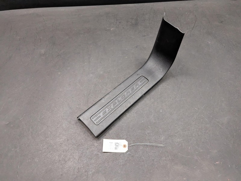 Front Right Door Sill Scuff Plate 2018 Ford Explorer DB53-7813200-BE 2016-2019 X