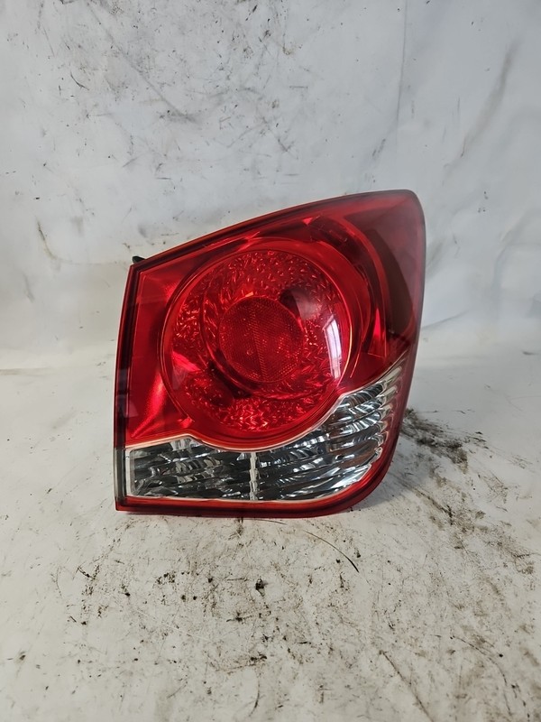 2011-2015 CHEVY CRUZE OUTER TAIL LIGHT RIGHT PASSENGER OEM quarter taillight