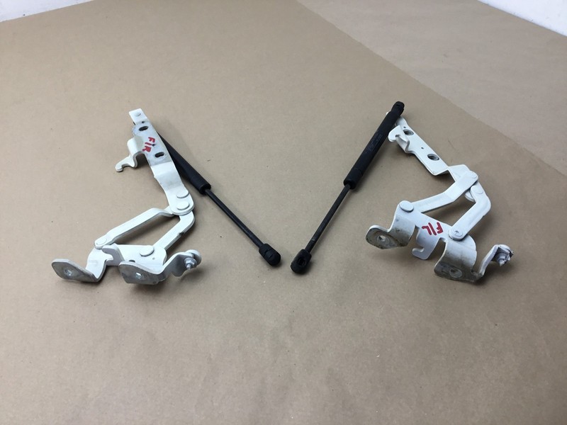 Maserati Granturismo S 2010 Front Left Right Hood Lift Hinges Strut Set 08-12 :O