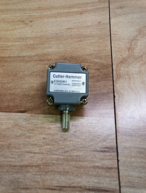 Cutler-Hammer E50DR1 Limit Switch Operating Head Ser.A1