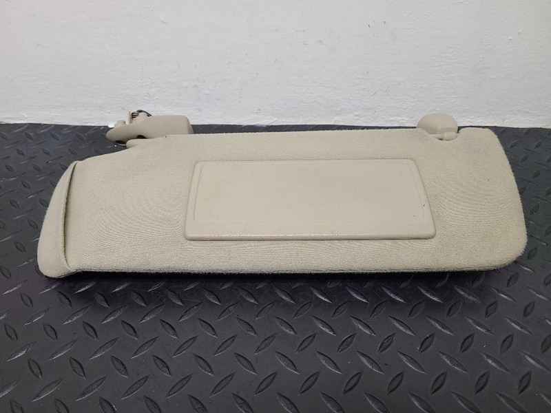 00-02 Chevrolet Tahoe Left Driver Dual Sun Visor Assembly Pewter OEM 15172572