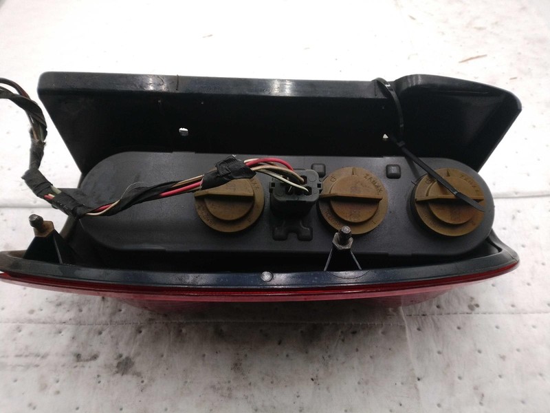 2005 Jeep Liberty Left Tail Light Assembly Black OEM 18471, 112K Miles