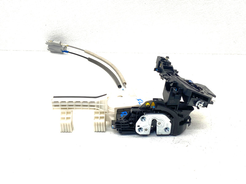 20-22 HYUNDAI PALISADE FRONT LEFT DRIVER DOOR LOCK LATCH OEM #A0.44