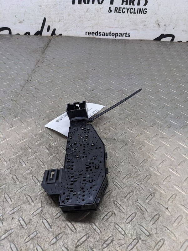 ?16-24 CHEVROLET CAMARO FRONT RIGHT SEAT ADJUSTMENT CONTROL SWITCH OEM L 1186186