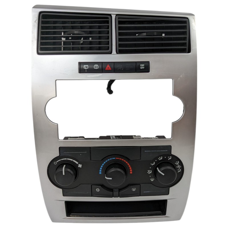 05-07 Dodge Charger SRT Climate Control W/ Bezel & Air Vents P55111870AI