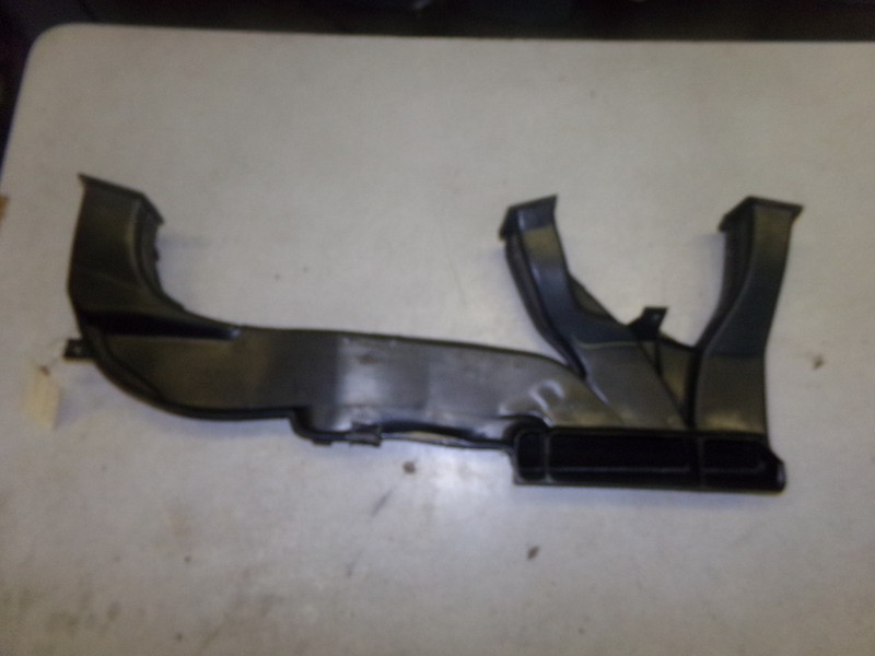 2003 Chevy Impala Air Distribution Duct Tube 10323567 *FREE SHIPPING*