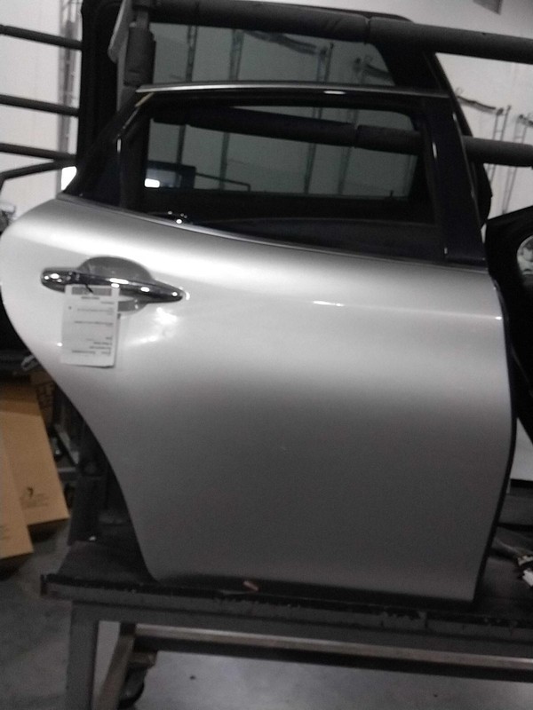 2012 INFINITI M37 Rear Right Door Silver 475352 Used 121K Miles