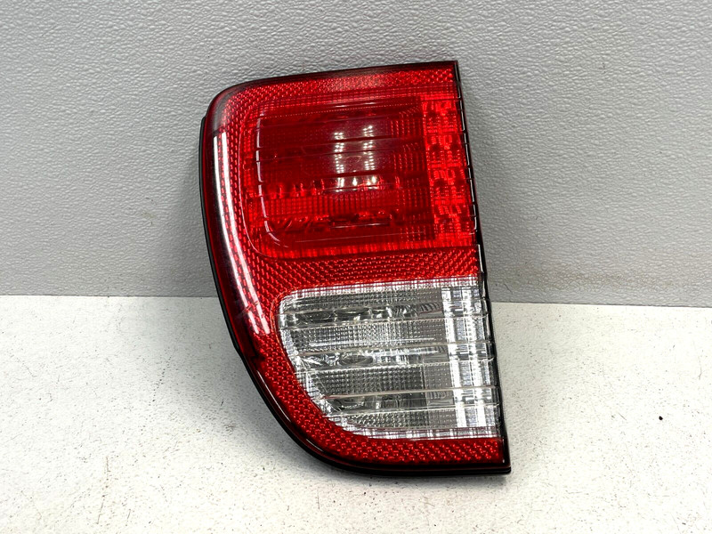 1998-2002 Lexus LX470 Rear Left Inner Taillight Tail Light Lamp 1535 OEM