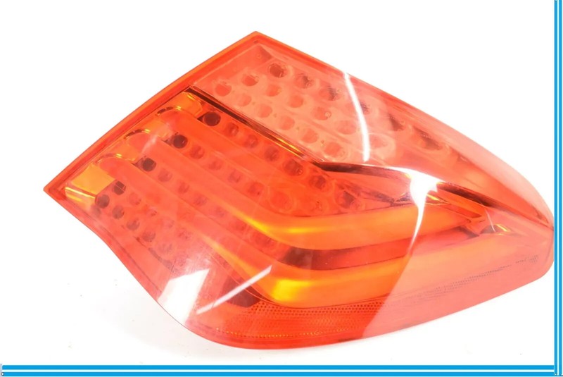 09-12 BMW F01 F02 750Li 740i Rear Right Passenger Side Outer Tail Light Lamp OEM