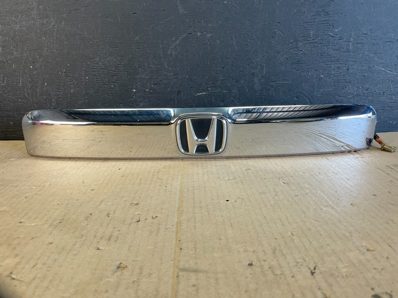 2009-2015 Honda Pilot Tailgate Trunk Handle Bezel Molding W/O Camera ad8582 DG