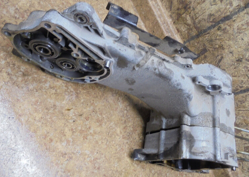 2013 Zhejiang Kaikai MD50QT-9 50 CC Scooter Engine Motor Case Casing Crank Block