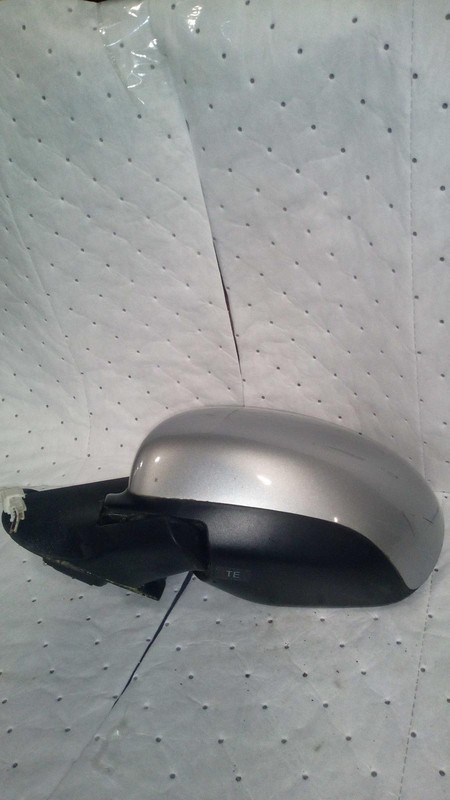 2012 Nissan Juke Left Door Mirror Assembly Silver OEM 515038 137K Mileage