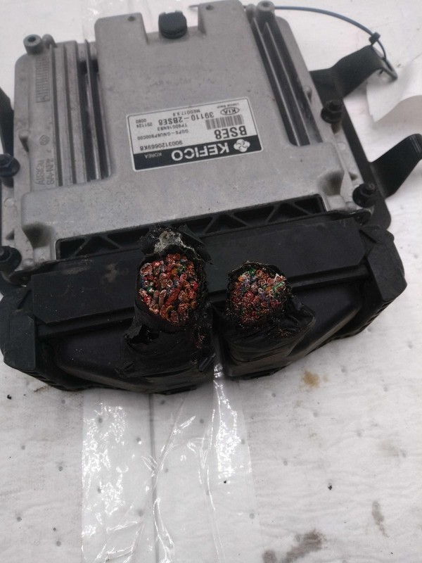 2016 Kia Soul Engine Control Module ECM OEM 1.6L 87000 Miles Grey