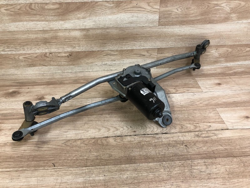 BMW E46 325 328 330 M3 OEM FRONT WINDSHIELD WIPER WITH MOTOR 1999-2006 3