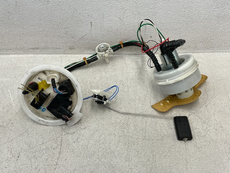 2013 2014 2015 F12 BMW M6 Gas Tank Fuel Pump Sending Unit 4.4L OEM 1660
