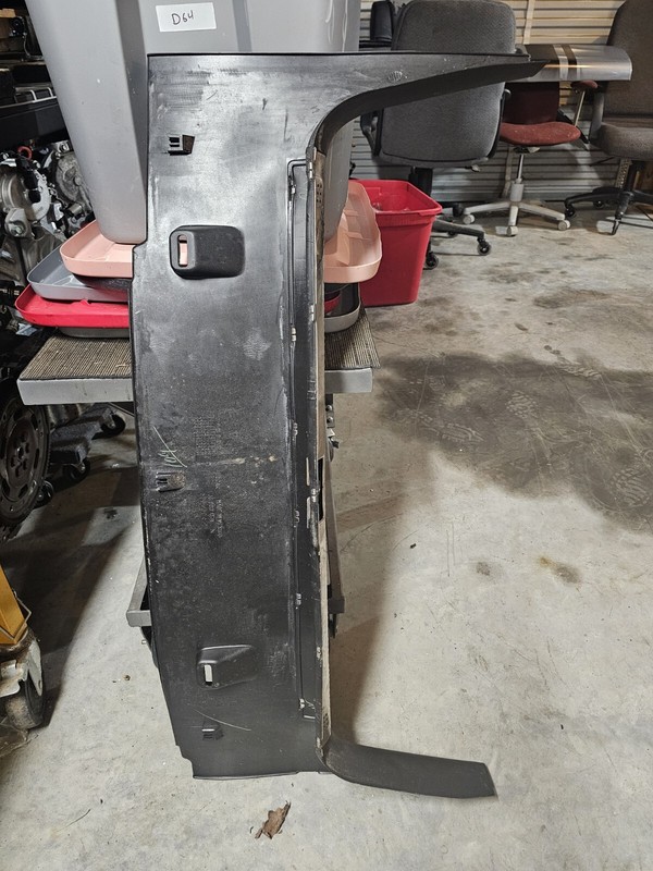 2004 Jetta Sedan Trunk Panel Scuff
