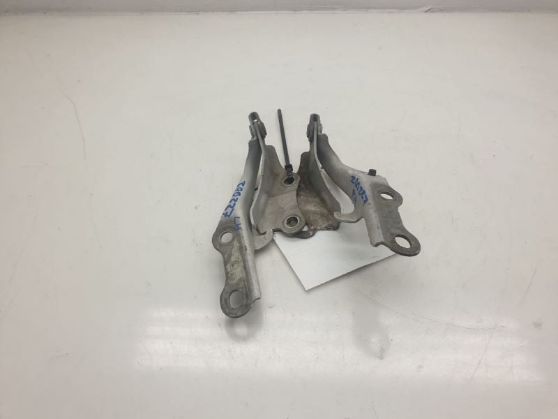03-05 TOYOTA RAV4 LEFT AND RIGHT SIDES HOOD HINGES