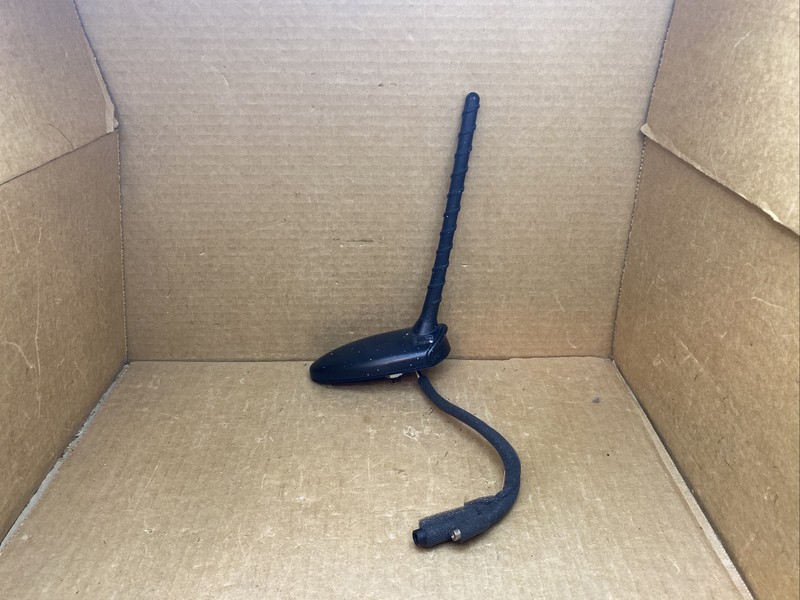 2011-2016 Kia Sportage Radio Roof Rear Antenna Assembly Black OEM 96210-3W000
