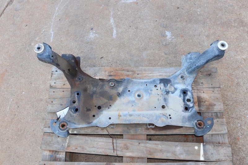 2012-2018 FORD FOCUS 2.0L FWD HATCH FRONT ENGINE CRADLE CROSSMEMBER SUBFRAME OEM