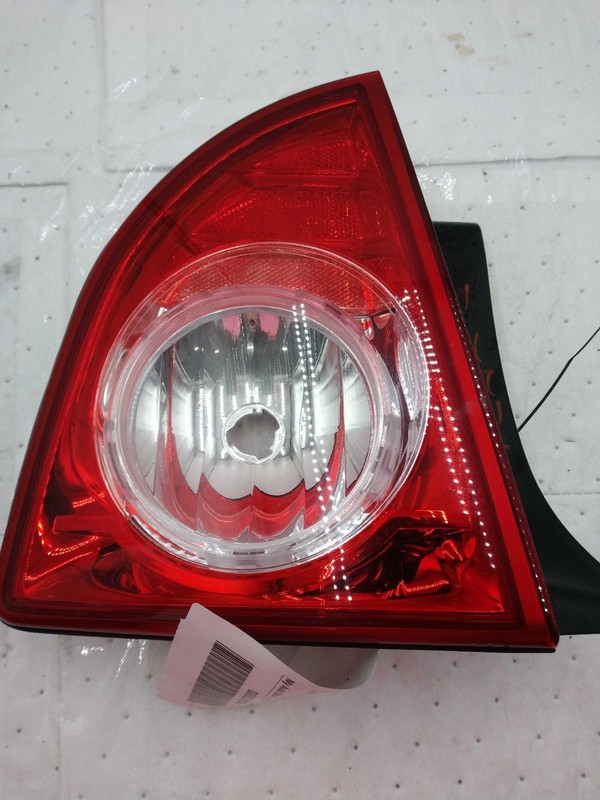 2009 Chevrolet Malibu Left Tail Light Assembly Black OEM Used 86000 Miles