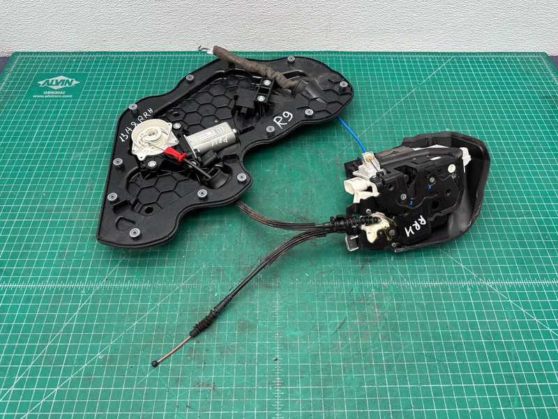 11-18 Audi S8 A8 Quattro REAR RIGHT DOOR LOCK LATCH ACTUATOR W/ MOTOR SET OEM