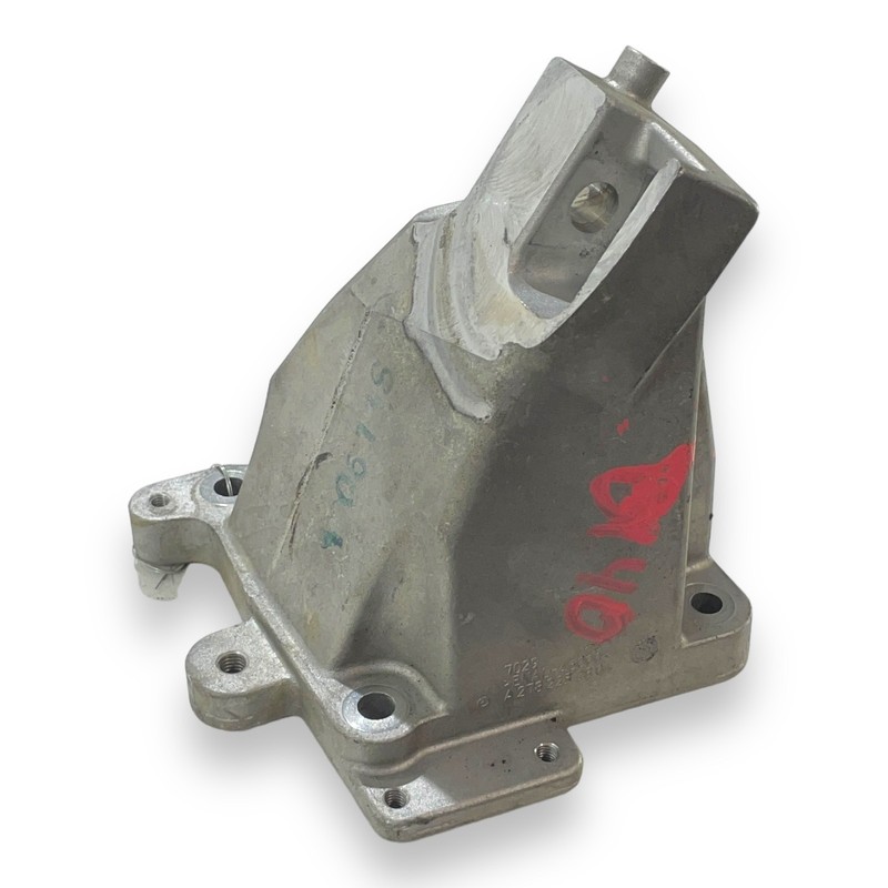 Mercedes S550 CL550 W221 C216 2012-2014 OEM Right Engine Mount Bracket
