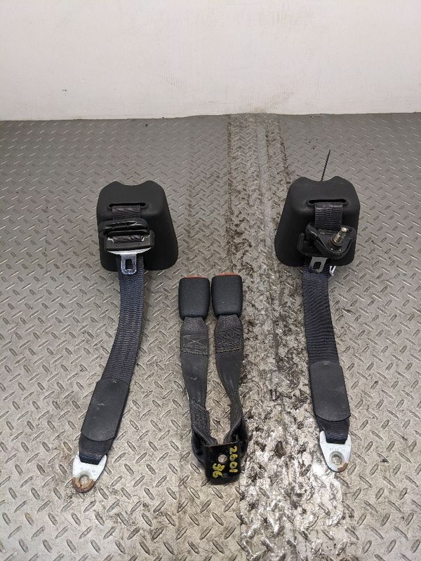 Rear Male Seat Belts + Dual Female Seat Belt Buckles 03-06 Jeep TJ Wrang 1196346