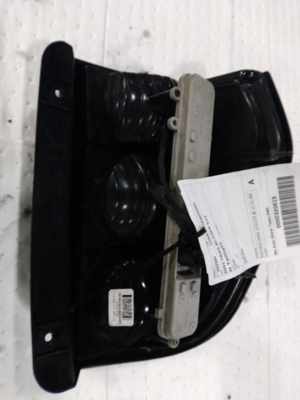 Used Right Tail Light Assembly fits: 2003 Chevrolet Trailblazer ext Right Grade