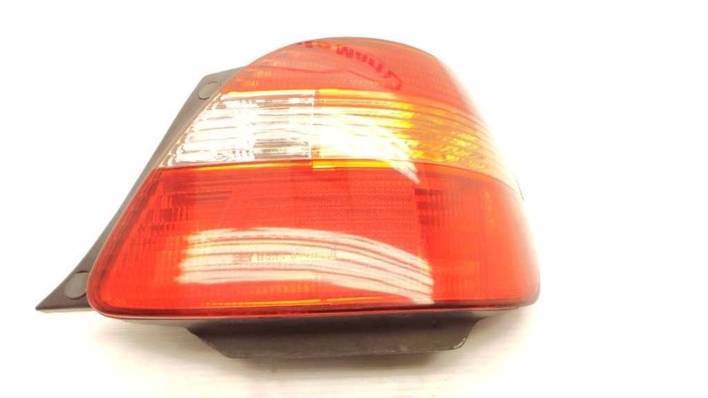 98-00 LEXUS GS300 PASSENGER SIDE REAR RIGHT TAIL LIGHT ASSEMBLY