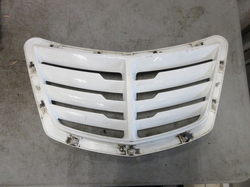 15-19 Chevy Corvette C7 Z06 Supercharged OEM White Hood Vent Grille 22847409