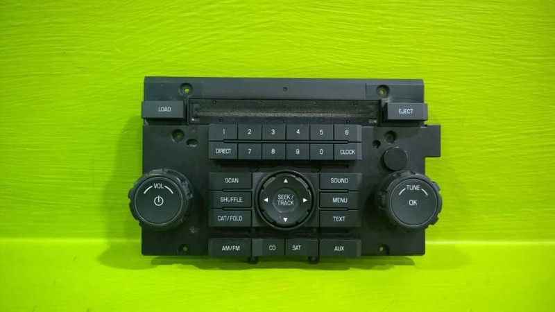 08 ESCAPE RADIO CONTROL PANEL OEM 3707-3