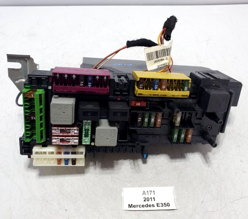 ✅ 2011-2017 OEM Mercedes A207 E350 E550 Rear Fuse Relay Junction Box Assembly