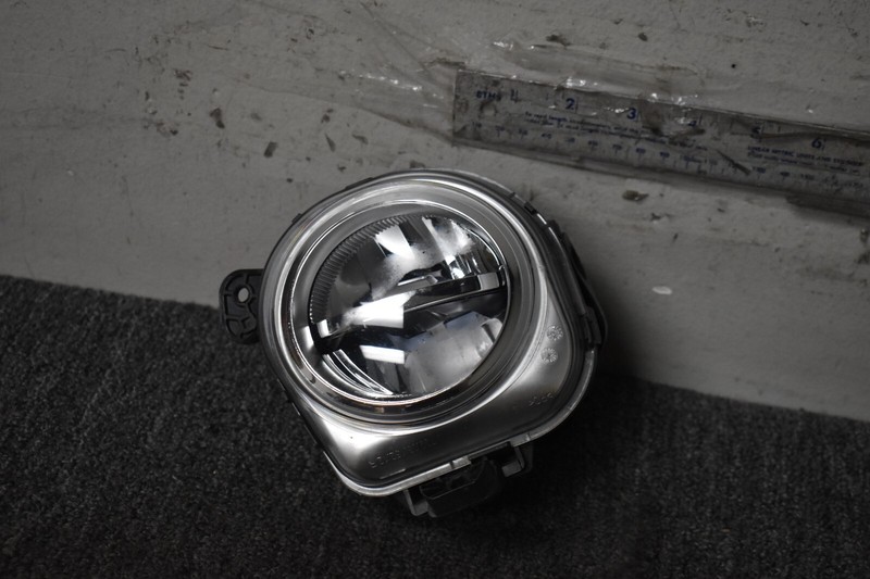2014-2017 BMW X3 XDRIVE28I FOG LIGHT RIGHT SIDE FACTORY OEM