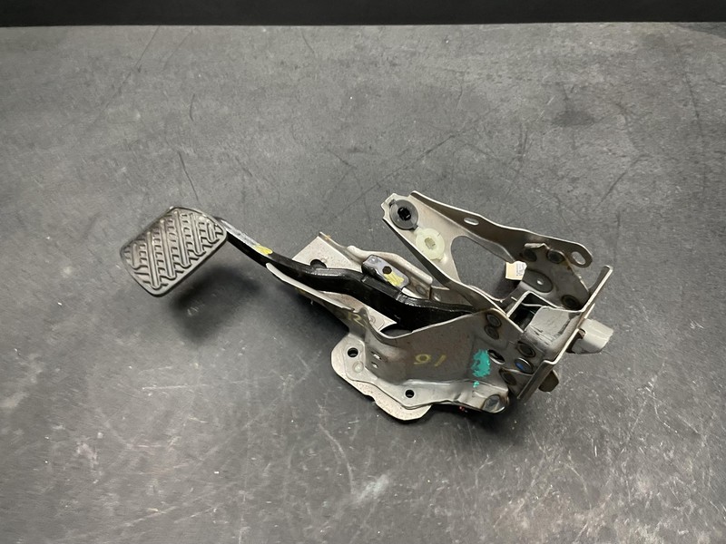 Brake Pedal 2020 Nissan Pathfinder 46501-3JA0A 2013 2014 2015 2016 2017 - 2019